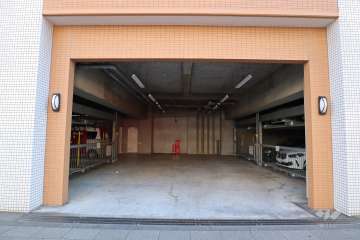 敷地内駐車場（屋内機械式）