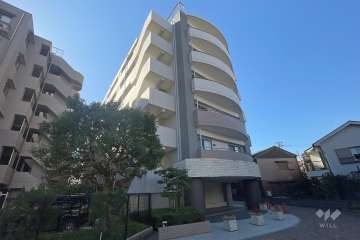 グランシェソワ北千住２の外観（北東側から）