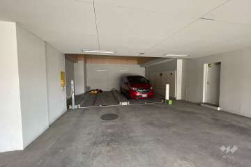 敷地内駐車場（屋内平面式）