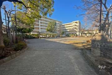 敷地南側にある『日吉児童遊園』