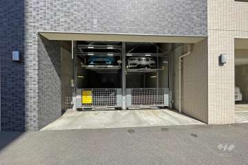 敷地内駐車場（屋内機械式）