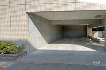 敷地内駐車場（屋内平面式）