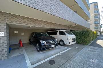 敷地内駐車場（屋内平面式）