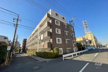 ビジュー青井の外観（南東側から）