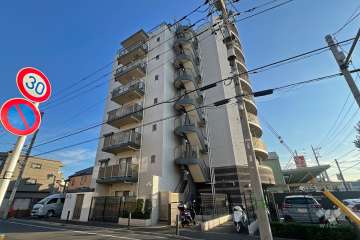 グランデュール鹿浜の外観（北側から）