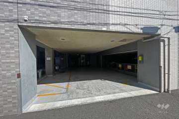 敷地内駐車場（屋内機械式）