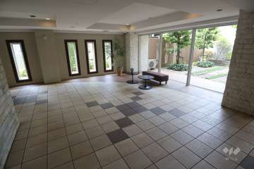 エントランスホール