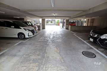 敷地内駐車場（屋内平面式）