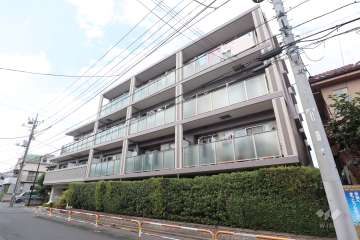 グローベルザプレイス舎人親水公園の外観（南側から）