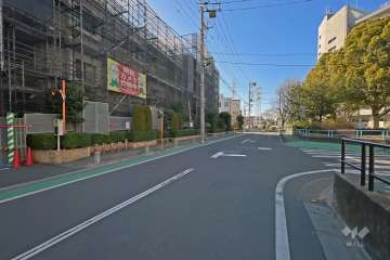 敷地北側前面道路（東側から）