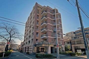 アンビシャス綾瀬の外観（北東側から）