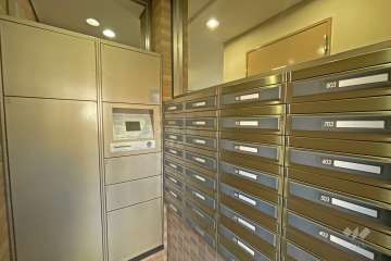 共用ポストと宅配ボックス