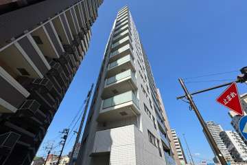 レーベンリヴァーレ北千住プライムアートの外観（南側から）
