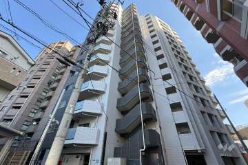 レーベンリヴァーレ北千住プライムアートの外観（南西側から）
