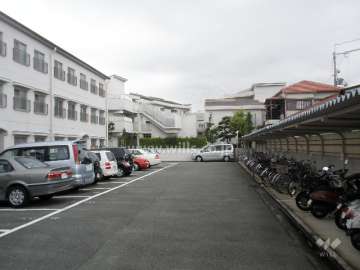 駐車場・駐輪場・バイク置き場