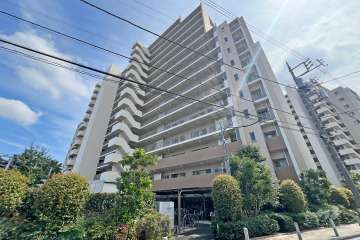 アクアプレミアムの外観（北西側から）