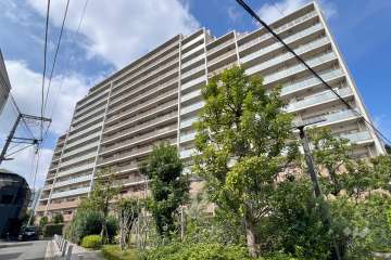 アクアプレミアムの外観（南東側から）