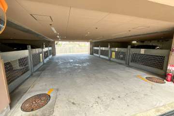 敷地内駐車場（屋内機械式）