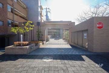 駐車場の出入り口