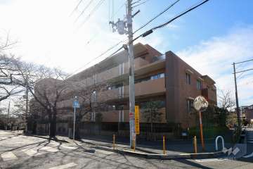 ブリリア箕面さくら並木通りの外観（北東側から）