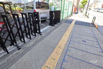 駐車場の出入り口・敷地内駐車場（屋外平面式）
