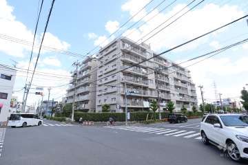 カームタウン南花畑の外観（南西側から）