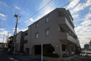 グリーンパーク綾瀬22の外観（南東側から）