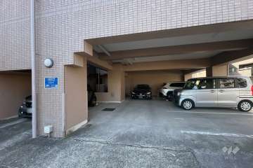 敷地内駐車場（屋外平面式）