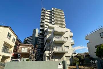 グリーンパーク新綾瀬の外観（南西側から）