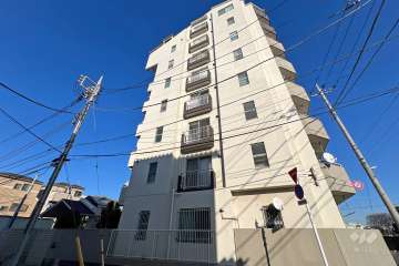 グリーンパーク第16綾瀬の外観（南西側から）