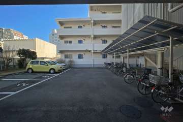敷地内駐車場（屋外平面式）