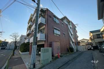 グリーンプラザ梅島の外観（北東側から）