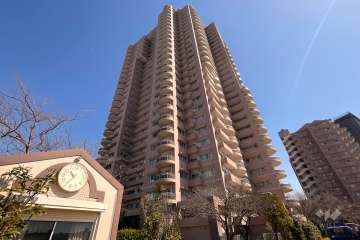 シテヌーブ北千住30 A棟の外観（南西側から）