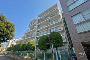 ジュウエル・フェニックスの外観（西側から）