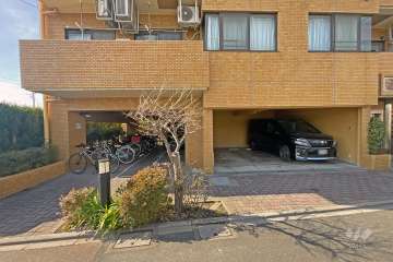 敷地内駐車場（屋内平面式）