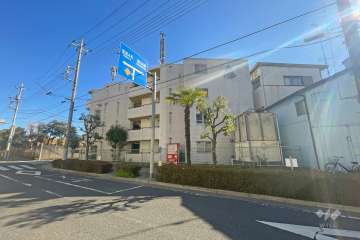 トップ北千住の外観（南西側から）