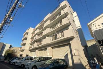 ペルレ五反野の外観（南東側から）