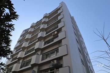 足立東和ダイヤモンドマンションの外観（北東側から）