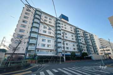 東武西新井東口サンライトマンションＡ棟の外観（北東側から）