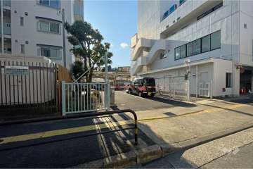 駐車場の出入り口