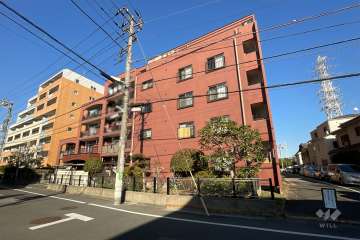 東和中央マンションの外観（南西側から）