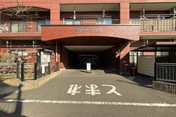 敷地入り口