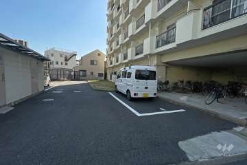 敷地内駐車場（屋外平面式）