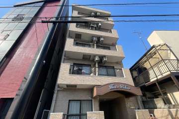 日神パレス西新井の外観（南側から）