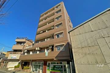 グリーンパーク五反野10の外観（南東側から）