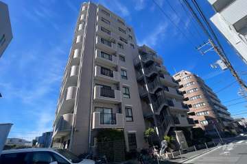 ベルシャトウ西新井の外観（北西側から）