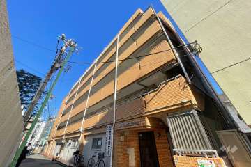 二興ハイム北千住の外観（南西側から）