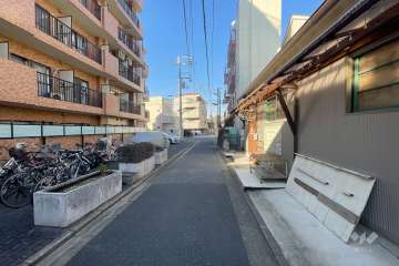 敷地東側の前面道路　