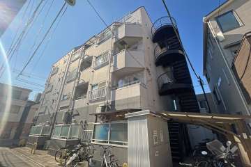 ハイツグリーン千住の外観（北東側から）