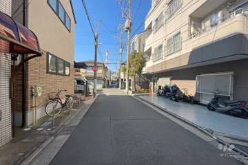 敷地南側の前面道路　